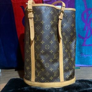 Authentic Louis Vuitton GM Bucket Brown and Tan Monogram Duffel Bag